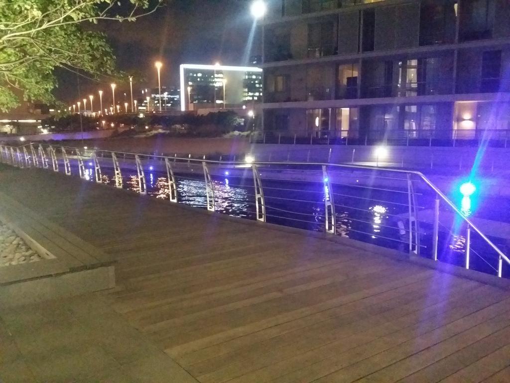 Harbour Bridge Suite 220 เคปทาวน์ ภายนอก รูปภาพ